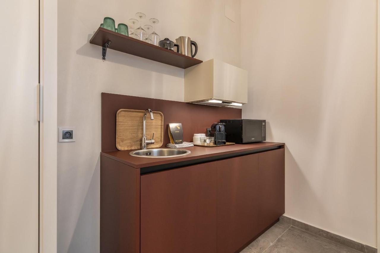 Trajano Premium Estudios By H Ayamonte Ngoại thất bức ảnh