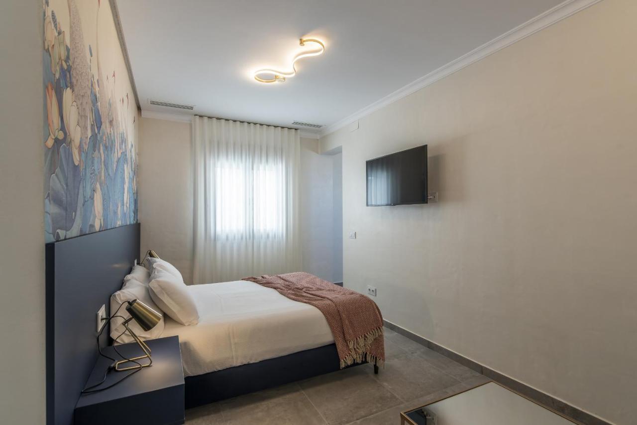 Trajano Premium Estudios By H Ayamonte Ngoại thất bức ảnh